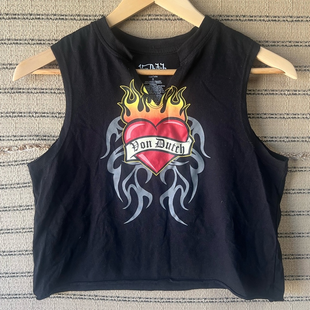 Von Dutch Black Graphic Cropped Sleeveless Tee